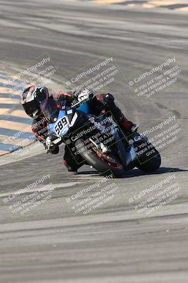 media/Dec-07-2025-CVMA (Sun) [[3e7d2de5dc]]/Race 7-Formula Lightweight Twins Shootout/